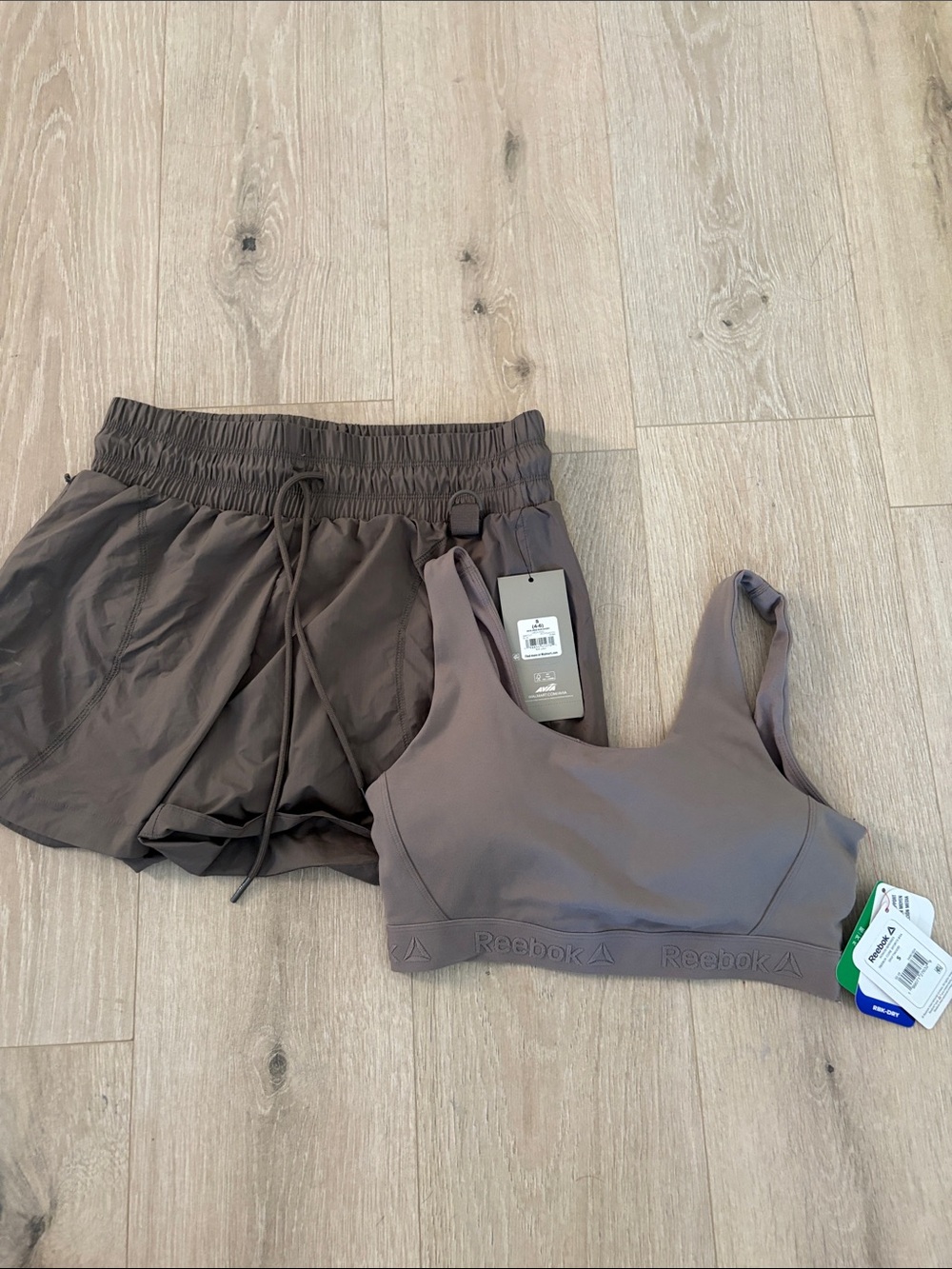 Reebok Women's Taupe Seamless Sports Bra and Shorts Set
